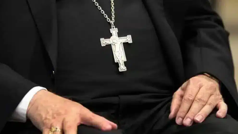 abusi sessuali siracusa sacerdoti