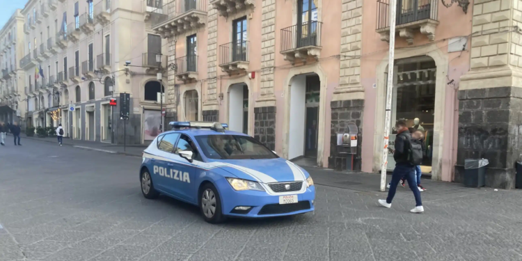 furto profumi catania denunciato