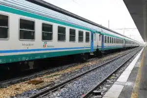 catania-linee-ferroviarie-peggiori-italia-report-pendolaria