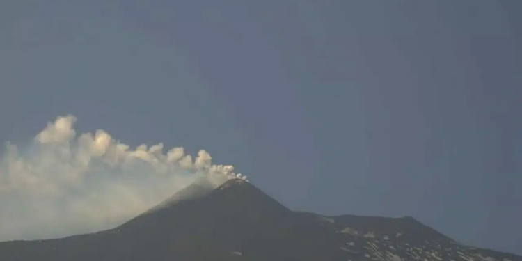 emissione cenere etna ingv