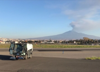 pulizia cenere aeroporto di catania