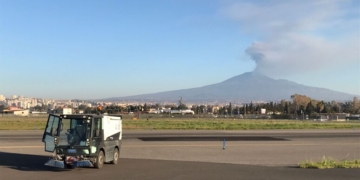 pulizia cenere aeroporto di catania