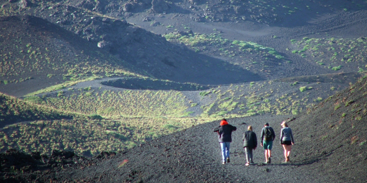 escursionisti etna