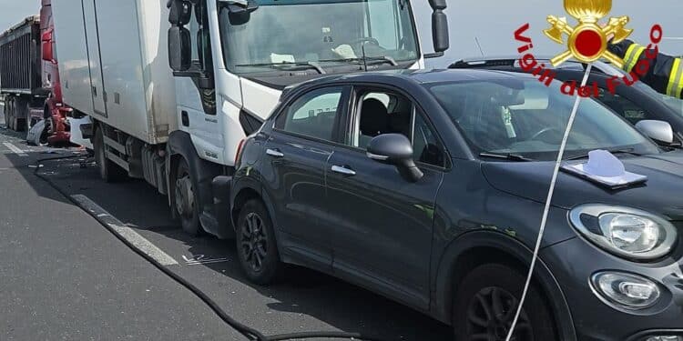 incidente catania siracusa morta studentessa