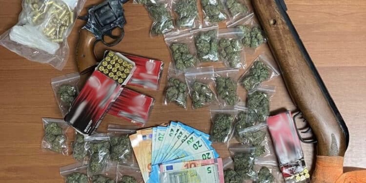 arrestato 17enne pusher catania