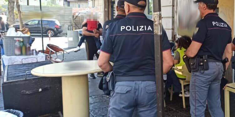 carne con muffa e blatte nel locale macelleria gastronomia di via plebiscito 1