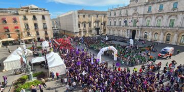 sfilata piazza università palio dateneo 2025