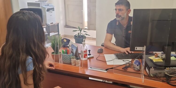 arrestato 20enne catania aggressione ex
