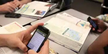 circolare divieto smartphone scuola superiore