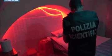blitz polizia catania casa prostituzione