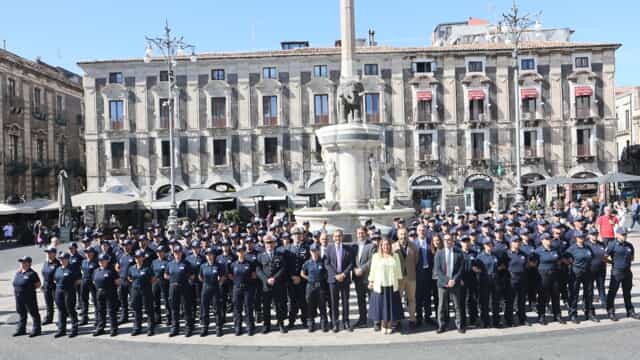 Catania Piazza Duomo; 100 nuove assunzioni in Polizia Locale