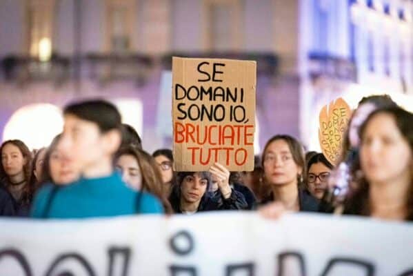 Femminicidio in Italia è un reato