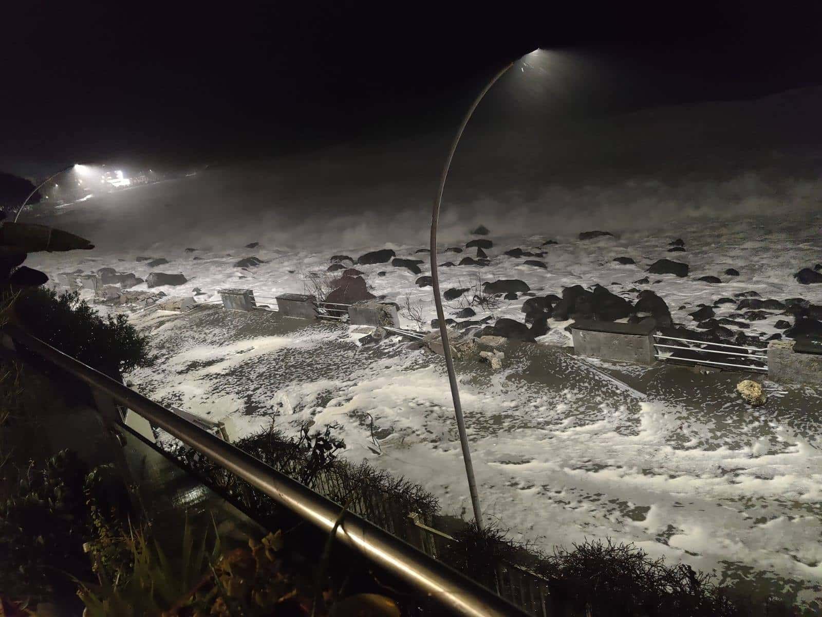 Aci Castello, la mareggiata ha devastato il paese [FOTO]
