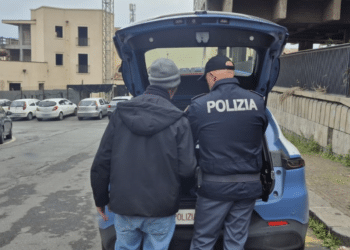 In foto i controlli della Polizia in Via Santa Maria La Grande