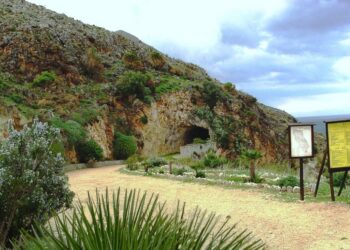 Ingresso sud lato scopello della riserva dello zingaro