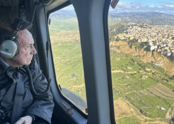 Il Presidente della Regione siciliana Renato Schifani in elicottero Niscemi dopo la frana