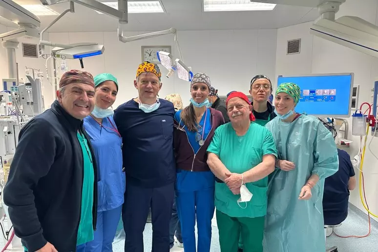 Sinergia medica tra Catania e Bologna: rimosso tumore “grande come una pera” a un bambino di 10 anni