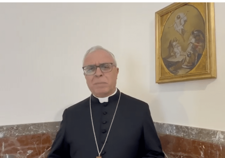 Pasqua 2026: Il Messaggio di Auguri dell'Arcivescovo Luigi Renna