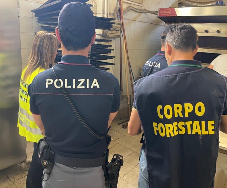 Controlli d in un bar di Tremestieri etneo