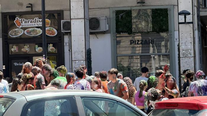 Ultimo giorno di scuola: studenti Catania
