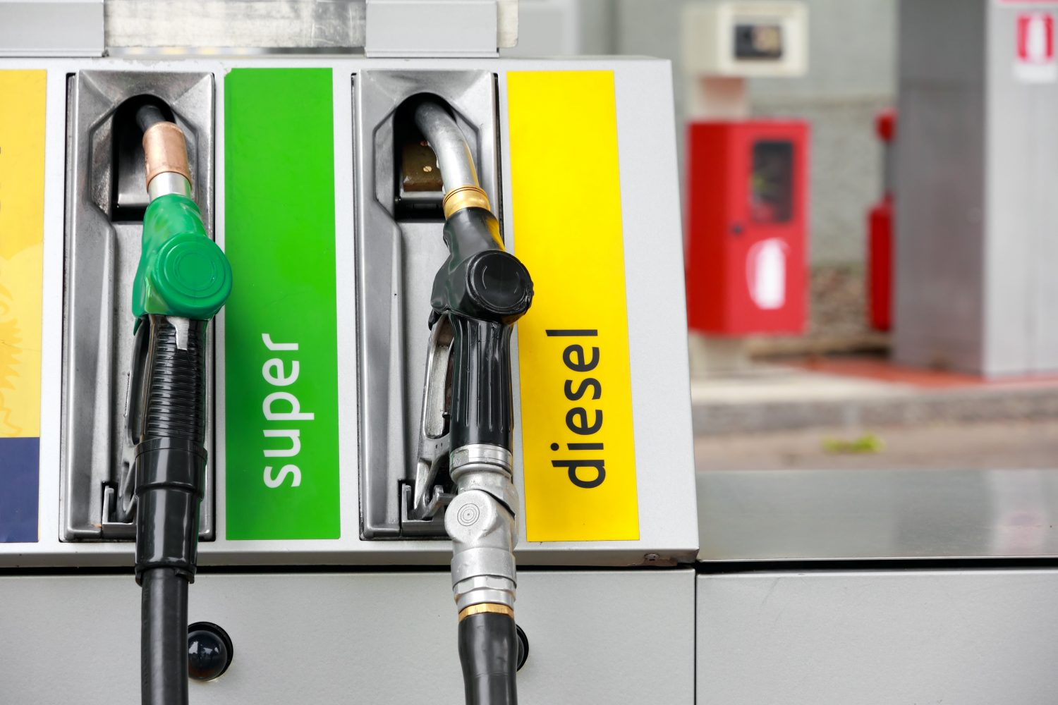 Caro-carburante, Sicilia tra le regioni più care: impennata di prezzi tra autostrade e rete urbana