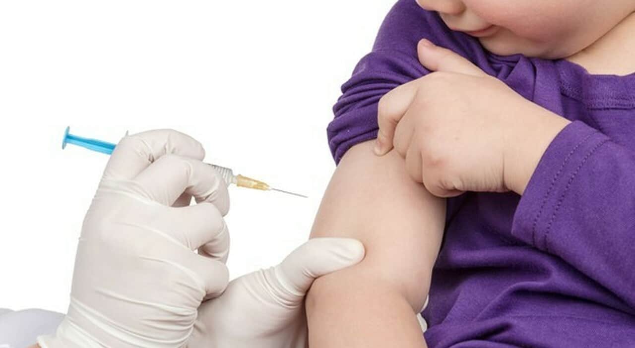 ASP Catania, crescono le richieste per le vaccinazioni pediatriche: senza prenotazione per i nati nel 2025