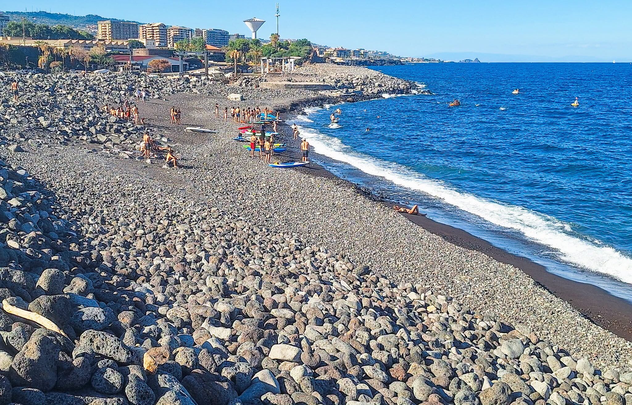 Catania, il Consiglio Comunale torna in aula: Fontanarossa e Spiaggia del Caito al centro del dibattito