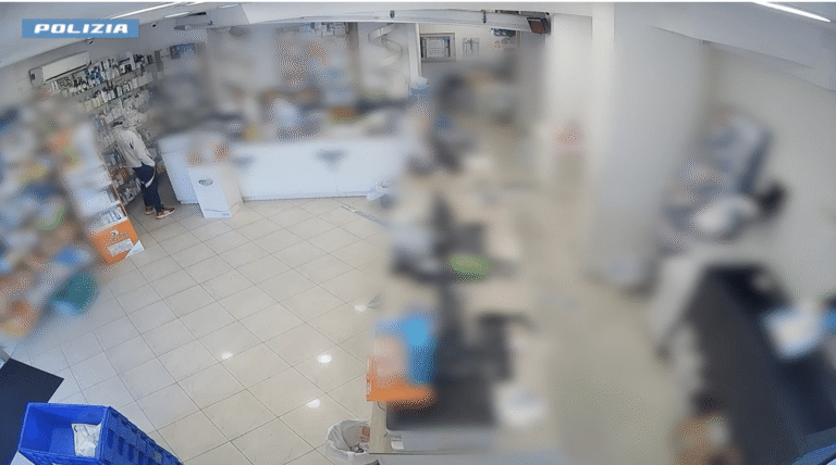 Rapina in farmacia a Catania: 40enne incastrato dalle telecamere