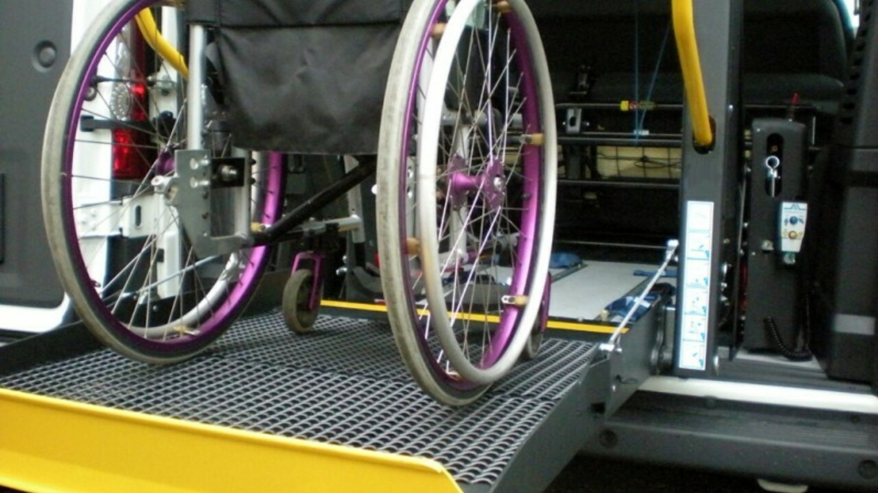 ALZA LA VOCE – Catania, stop ai trasporti per gli universitari disabili: protesta contro la Città Metropolitana