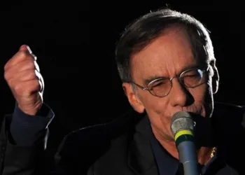 Roberto Vecchioni Sanremo 650x4351