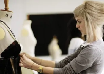 Student1 E1477929779475