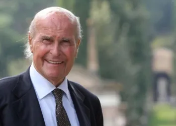 Foto Roberto Monaldo / LaPresse
02-09-2011 Cernobbio (Como)
Economia
Workshop the European House - Ambrosetti
Nella foto Umberto Veronesi
Photo Roberto Monaldo / LaPresse
02-09-2011 Cernobbio (Como)
Workshop the European House - Ambrosetti
In the photo Umberto Veronesi