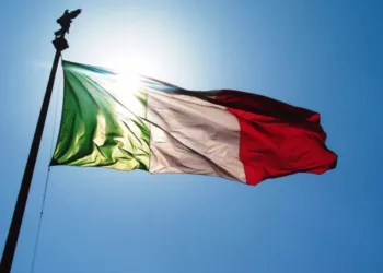 Bandiera Tricolore Italiana 1024x585