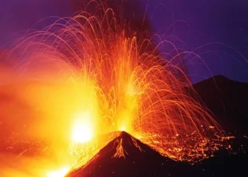 Eruzione Etna Scaled