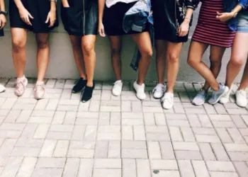 Rivolta Liceali Minigonne