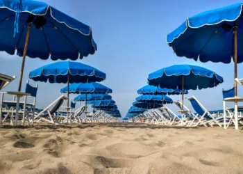 Ombrelloni in spiaggia