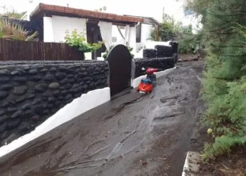 Stromboli Nubifragio Fango Adn