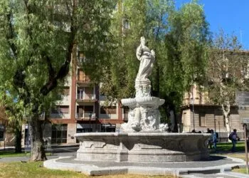 27eba6ab F5dc 42a2 8e9a 72cea4d137f7