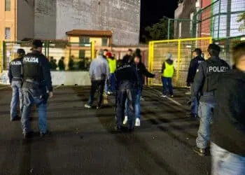 RISSA IN CURVA SUD DUE TIFOSI VIOLENTI ARRESTATI DALLA POLIZIA DI STATO