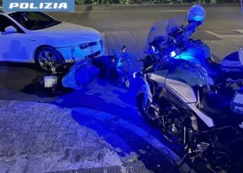 SULLO SCOOTER CON IL FIGLIO MINORENNE CONTROMANO IN VIALE ULISSE PER SFUGGIRE AI CONTROLLI 37ENNE ARRESTATO DALLA POLIZIA DI STATO